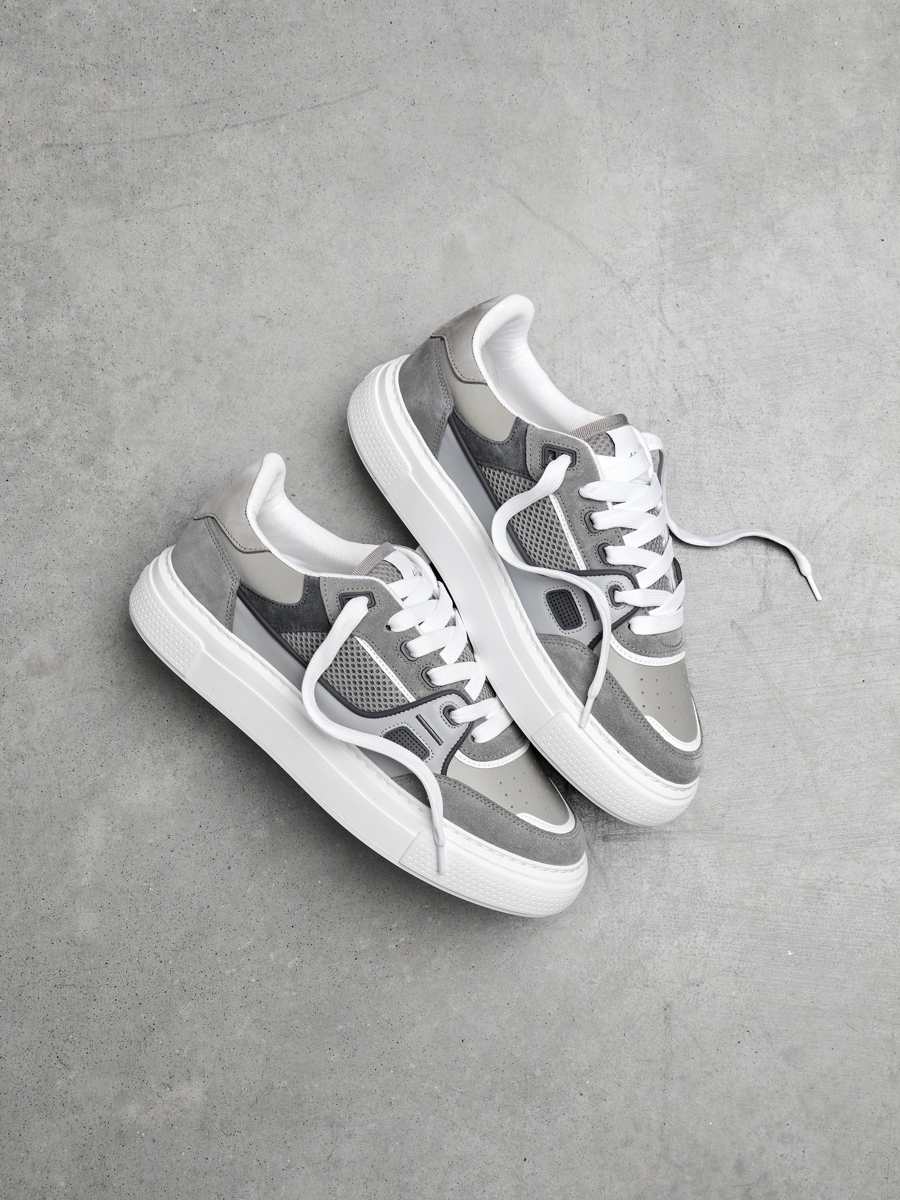 Atlas Trainer in Stone