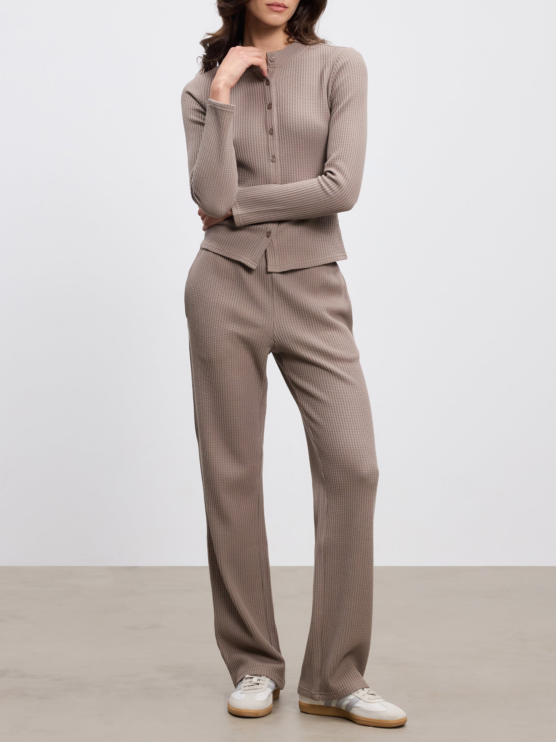 Womens Waffle Straight Leg Trouser in Taupe