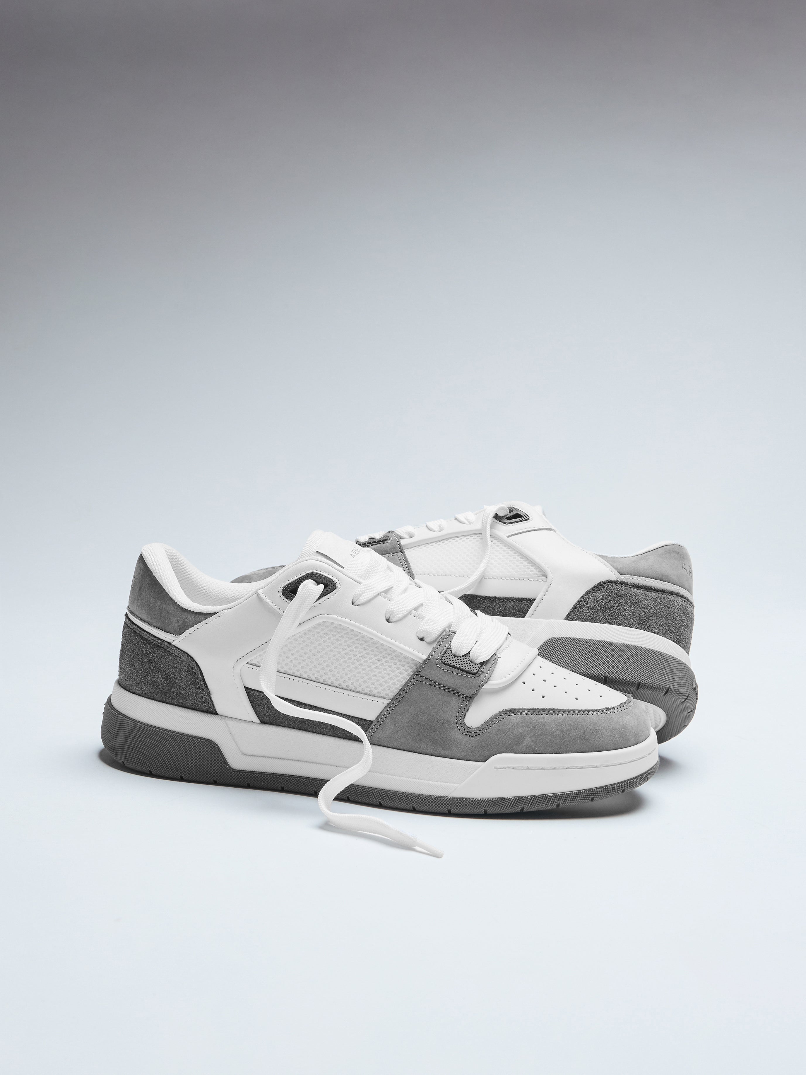 Basket Trainer in White Autumn