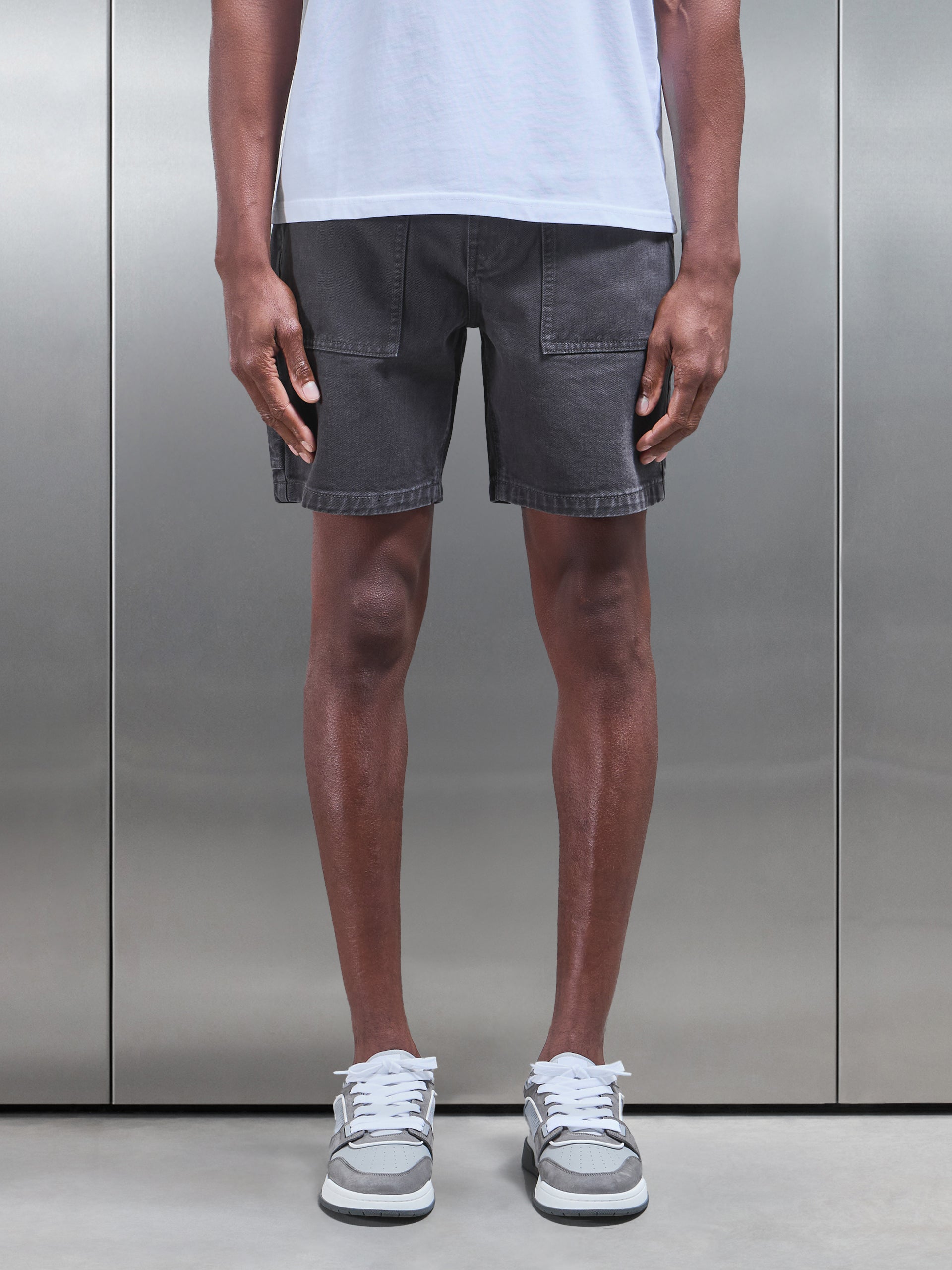 Carpenter Short in Grey