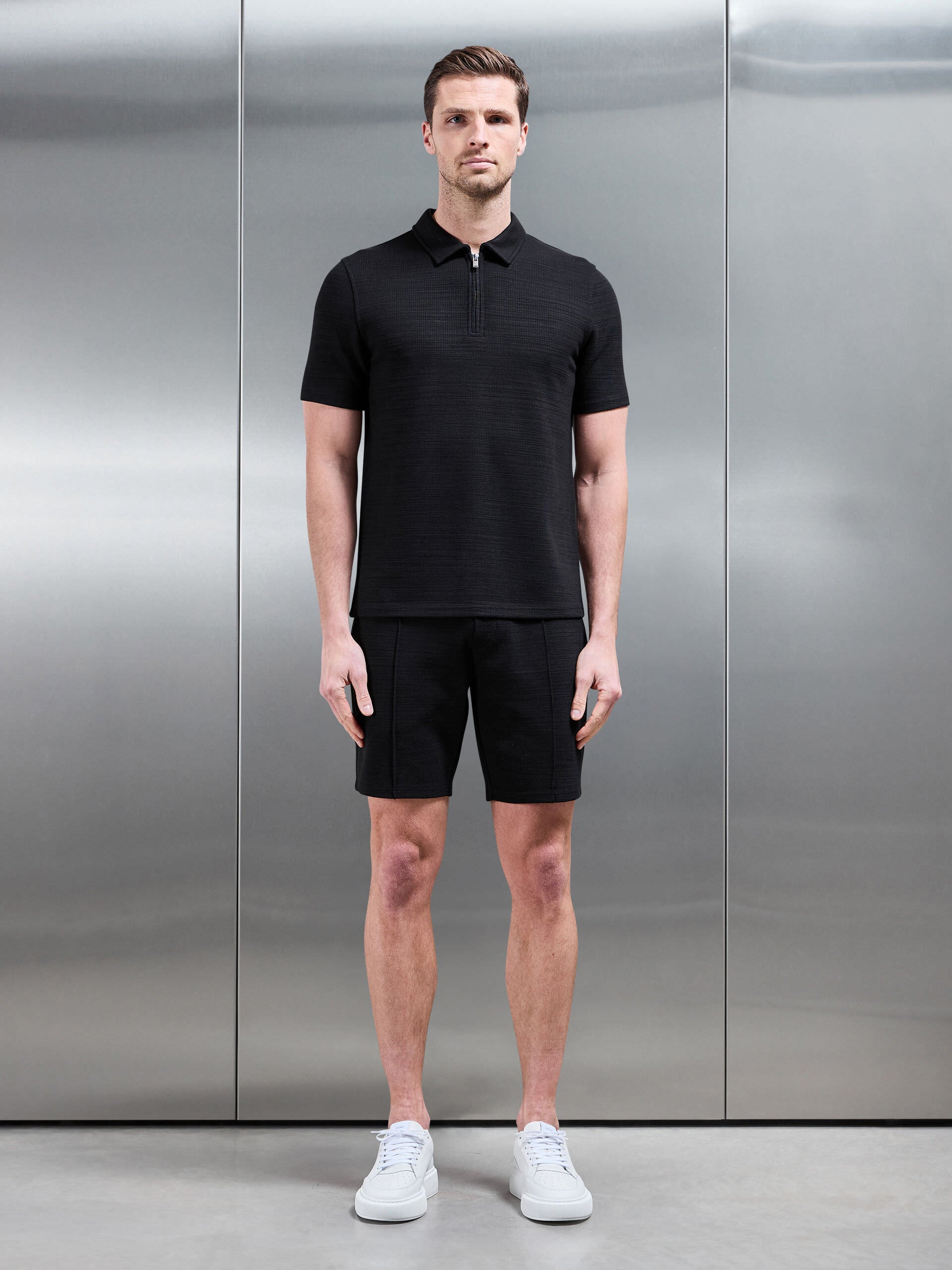 Cavour Textured Short in Black