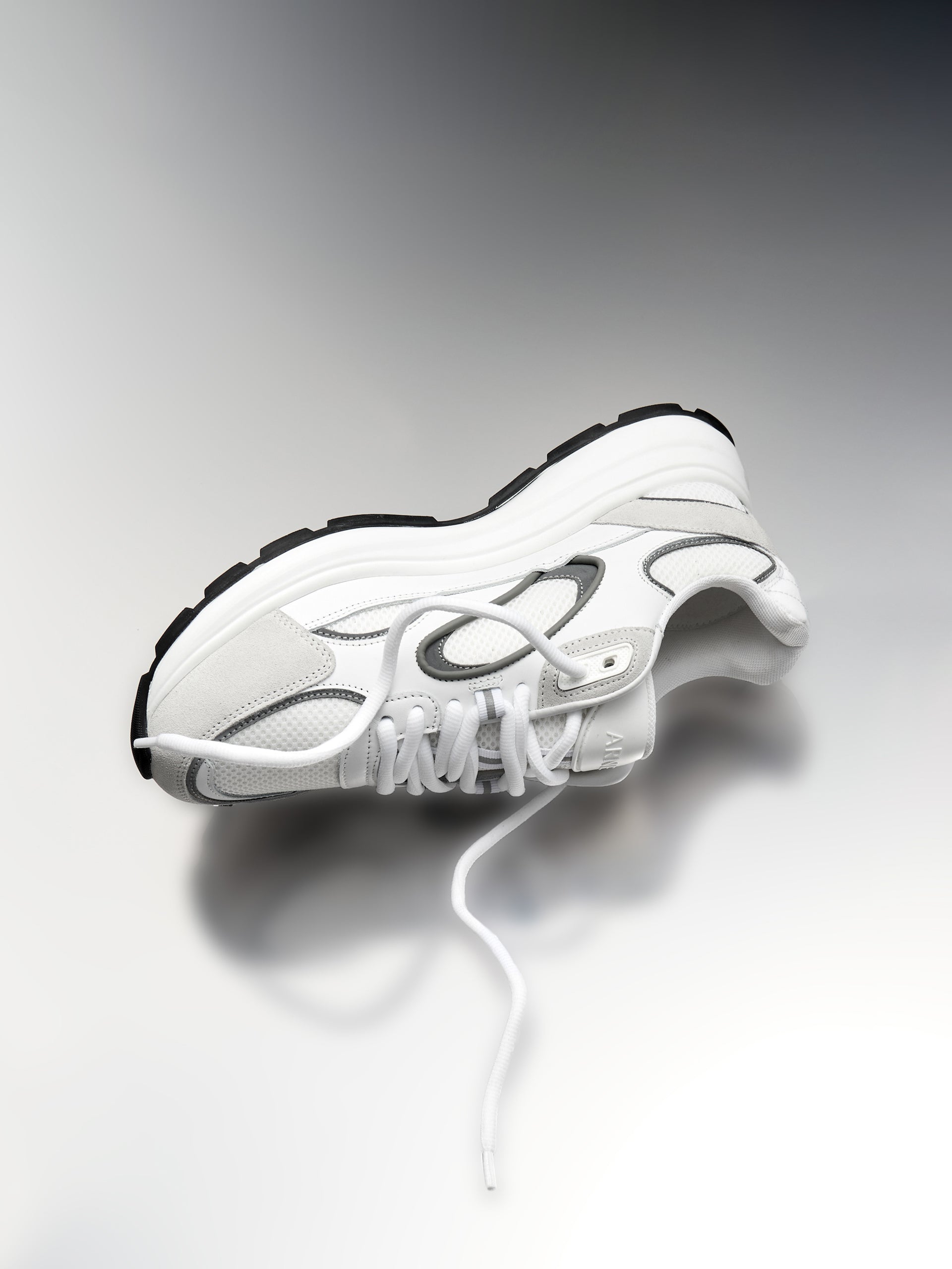Circuit Trainer in White