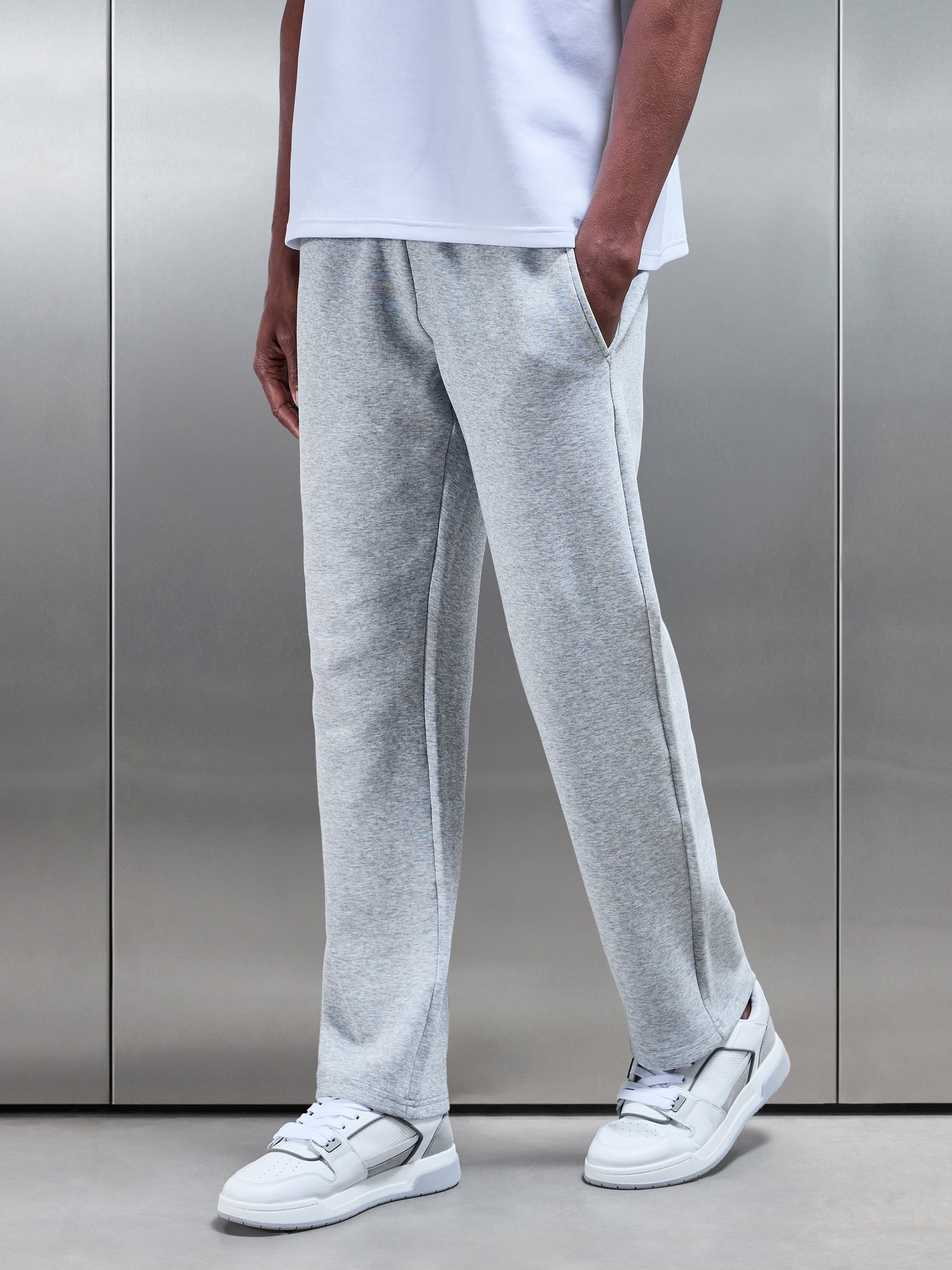 Everyday Luxe Straight Leg Jogger in Marl Grey