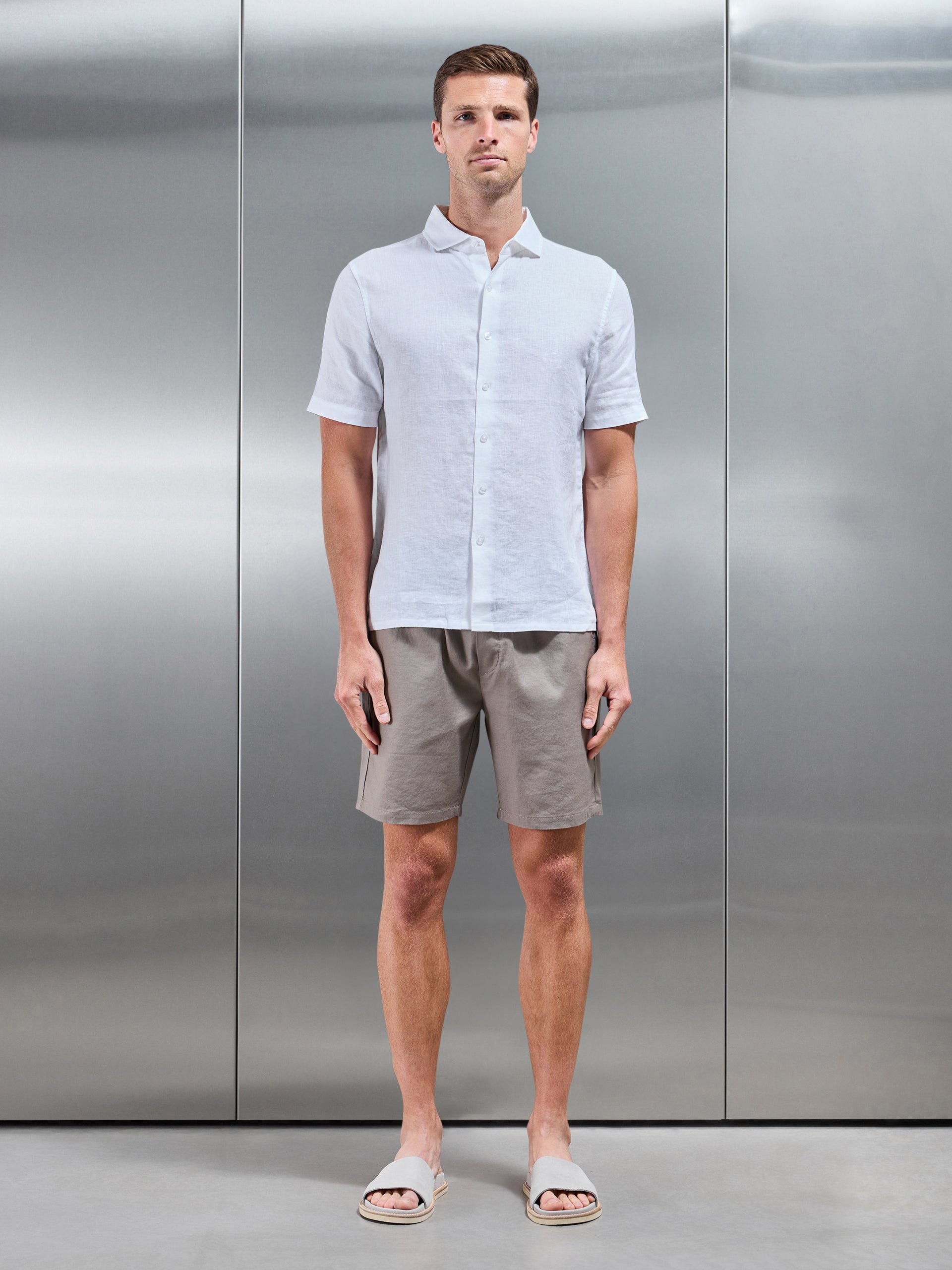 Linen Drawstring Short in Taupe