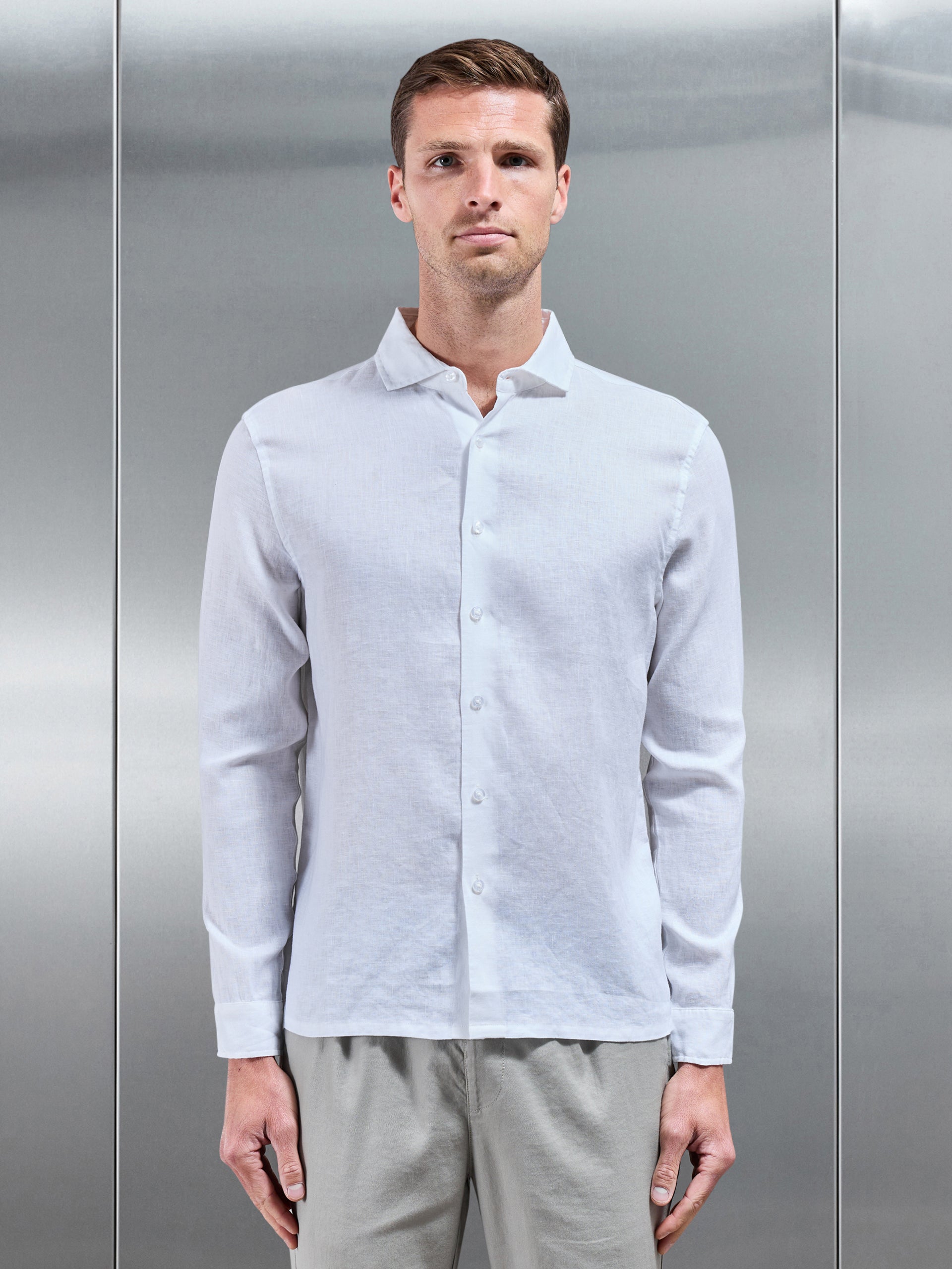 Linen Long Sleeve Cutaway Collar Shirt in White