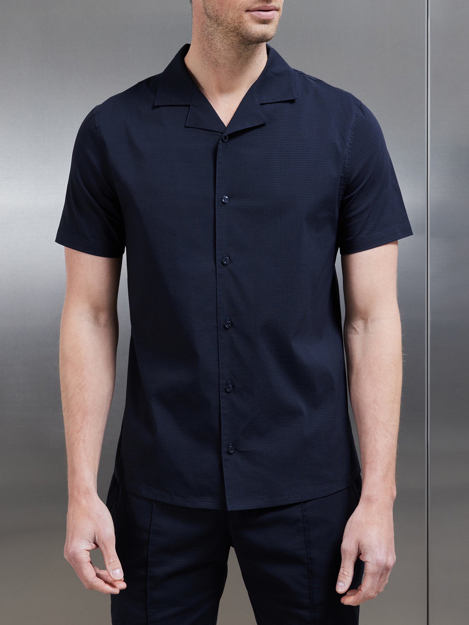 Plain Seersucker Revere Collar Shirt in Navy