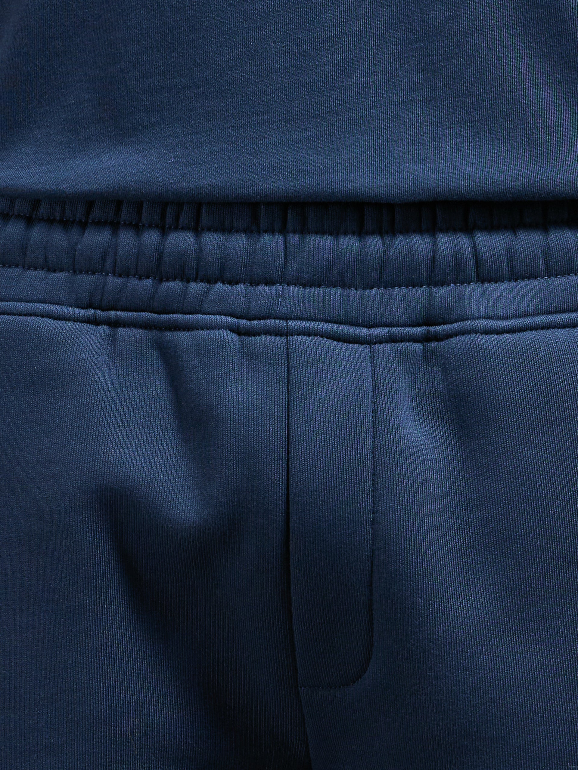 Relaxed Fit Short in Navy