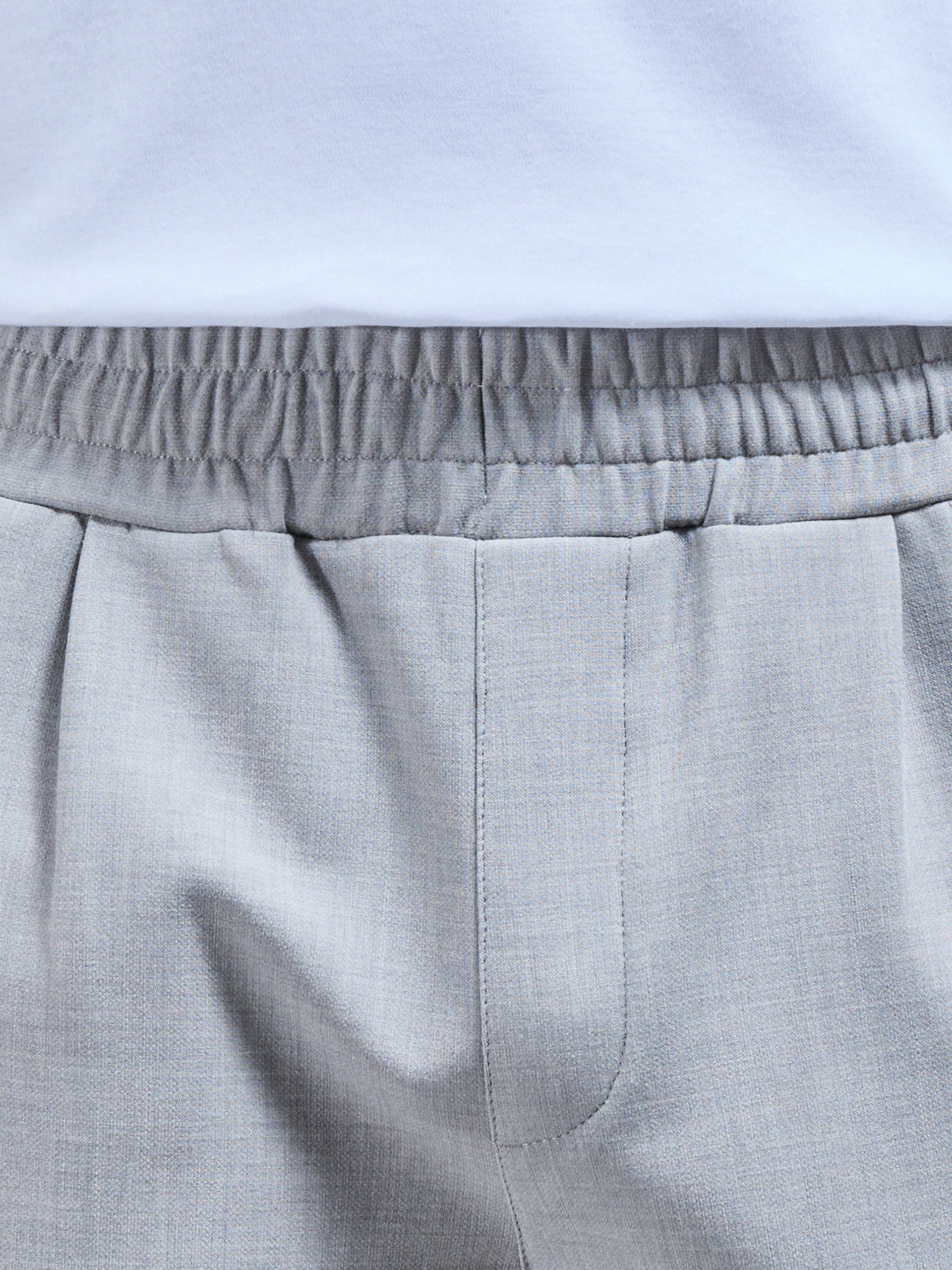 Smart Casual Short in Stone